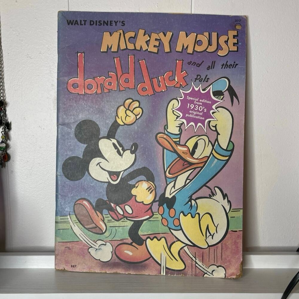 ♡ Walt Disney Mickey Mouse & Donald Duck Illustrated Book All Their Pals Reprint
